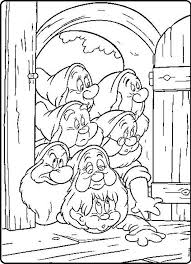 Today we will guide you how to draw snow white with easy to follow step by step instructions. De Dwergen Disney Coloring Pages Snow White Coloring Pages Cartoon Coloring Pages