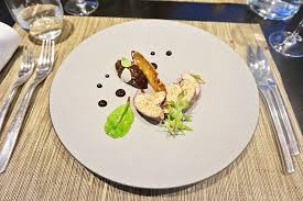 L Institut Restaurant De Paul Bocuse En Lyon Cocina Local Escuela De Cocina Carne En Su Jugo