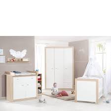 Die wickelkommode bietet in drei schubladen und den zwei fächern hinter der tür viel platz für kinderkleidung oder windeln. Roba Kinderzimmer Leni 2 Mit 3 Turigem Schrank Bett Wickelkommode Babyartikel De