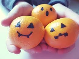 5 Kinderleichte Last Minute Ideen Fur Halloween Simplylovelychaos Halloween Einladung Halloween Party Kinder Halloween Ideen