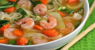 Une Soupe Asiatique Aux Crevettes En 10 Minutes Top Chrono On La Veut Tout De Suite Avec Images Soupe Asiatique Recette Asiatique Cuisine Asiatique
