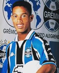 3,156,663 likes · 67,635 talking about this. Ronaldinho At Gremio Before He Moved To Europe Footballshirtcollective Ronaldinho Gremio Brasil Psg Football Shirts Foot Ball Shirt Most Popular Sports