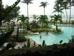 Guests of primula beach resort kuala terengganu hotel are also welcome to enjoy a pool and free breakfast, located on site. From Outside The Restaurant Picture Of Primula Beach Hotel Kuala Terengganu Tripadvisor