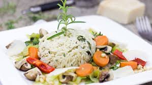 Hoy os hablo de un alimento que nunca falta en nuestras cocinas, el arroz. Como Hacer Arroz Blanco Que No Quede Duro Ni Pasado
