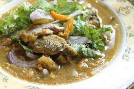 If you didn't know what laksa in penang is, just follow this guide, eat, and say nothing. Penang Laksa Assam Yang Sangat Sedap Azie Kitchen