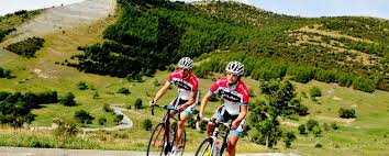 Sans le tour, l'alpe d'huez ne serait jamais l'arrivée à l'alpe d'huez n'a laissé indifférents acteurs et suiveurs. Alpe D Huez La Montee Mythique Isere Tourisme