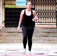 Kareena Kapoor Khan Was Dressed In Casuals For Her Workout Session In Bandra Mumbai Bollywood Fashion Bollywood Outfits Bollywood Actress Bikini