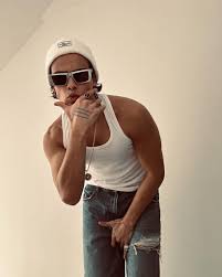 Kısmetse Olur yarışmacısı itiraf etti: Yetişkin film sektöründen para  kazanıyorum