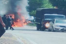 We would like to show you a description here but the site won't allow us. Nahas Trak Polis Terbakar Penunggang Motosikal Maut Astro Awani