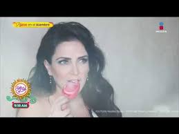 ¡Celia Lora se desnuda! | Sale el Sol