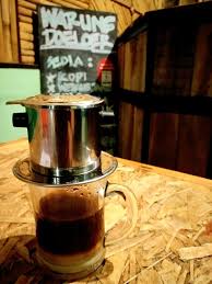 Coffee Vietnam Drip Cemilan