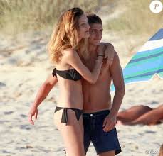 Find out everything about marco verratti. Marco Verratti Futur Papa Sa Belle Laura Enceinte Le Prodige Du Psg Heureux Purepeople
