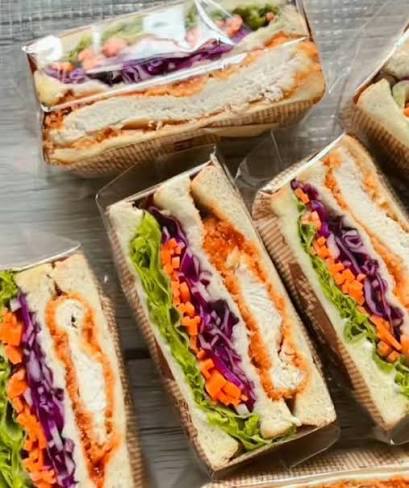 Makanan viral, wanpaku sandwich harga mulai 10 rb ya, monggo yang mau po,  WA 081336517377