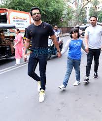 The actor has now come forward and clarified that the information conveyed through. Sonu Sood Snapped With His Son In Juhu Sonu Sood Images Bollywood Hungama