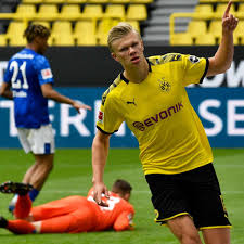 Schalke 04, pour sa part, se trouve au sixième rang. Borussia Dortmund Fc Schalke 04 Derby Heute Live Im Tv Und Live Stream Fussball