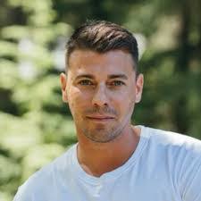 Shane Knowles's Instagram, Twitter & Facebook