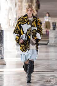 Najpre je bila pokrivena samo teritorija beograda, da bi u međuvremenu i novi sad i niš dobili svoje frekvencije. The Fashion Search Engine Tagwalk