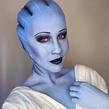 Plastidip appears to have thinned its formula, it A time to apply ~4 coats  to have a smooth finish. Also don't just do thin, light spray, practice to  get a fully wet