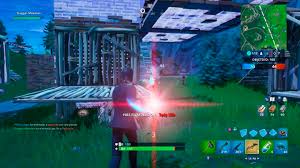 No es que nos hagan nada, pero si estamos lentos (muy lentos) perderemos la oportunidad de desactivarlo. Fortnite Activa Batisenales Y Desactiva Botes De Gas Del Joker Desafios Del Evento De Batman Fotos Video Bienvenidos A Gotham City La Republica