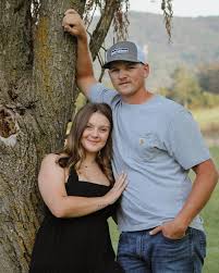 Oh, baby, I'm gonna love you forever Forever and ever amen As long as old  men sit and talk about the weather As long as old women sit and talk about  old