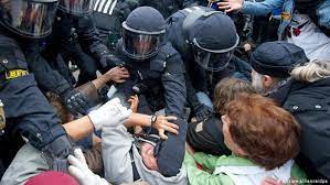 Between 2014 and 2020, police in the united states killed at least 7,680 people. Preventing Police Brutality In Germany Germany News And In Depth Reporting From Berlin And Beyond Dw 03 03 2013