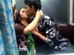 Desi College Girl In Cafe Scandal - video Dailymotion