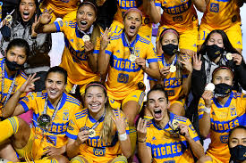El técnico de tigres femenil, ramón villa zeballos, consideró que su rival no es un equipo que proponga y que tenga una idea clara de juego. Tigres Vs Monterrey Tigres Femenil Se Lleva El Clasico Regio Y El Titulo Del Apertura 2020 Marca