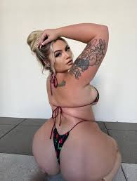 Amanda XO - Free nude pics, galleries & more at Babepedia