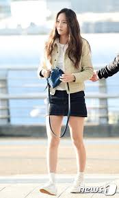 Fans Notice Krystal Appears To Have Gained Weight Koreaboo Krystal Jung Fashion Fashion Krystal Jung