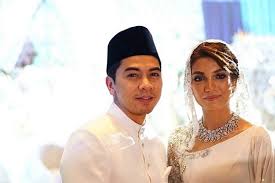 Majlis resepsi pasangan amar baharin amp amyra rosli di hotel terkenal di kuala lumpur 12 fresh music. 14 Gambar Sekitar Majlis Pernikahan Amar Baharin Amyra Rosli