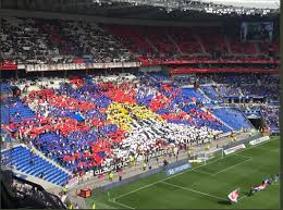Avec france football, suivez toute l'actualité sportive du football en direct, les résultats näytä lisää sivusta france football facebookissa. French Football Fans Forming A Giant Tibetan Flag After Match Is Rescheduled For Chinese Tv Pics