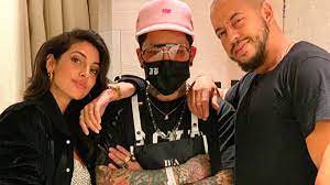 André hazes cheers with director ziggo dome. Huh Met Wie Heeft Anna Nooshin Matching Tattoos Laten Zetten C