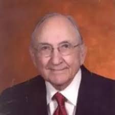 Thomas Elliot's Instagram, Twitter & Facebook