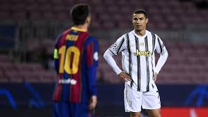 البرتغالي كريستيانو رونالدو يفوز بالكرة الذهبية 2017، للمرة الثانية على التوالي والخامسة في مسيرته، وذلك بعد تفوقه على منافسه التقليدي الأرجنتيني ليونيل ميسي. Ø±ÙˆÙ†Ø§Ù„Ø¯Ùˆ Ø£ÙØ¶Ù„ Ù…Ù† Ù…ÙŠØ³ÙŠ Ø­Ù‚ÙŠÙ‚Ø© ØªØ¯Ø¹Ù…Ù‡Ø§ Ø®Ù…Ø³Ø© Ø£Ø³Ø¨Ø§Ø¨