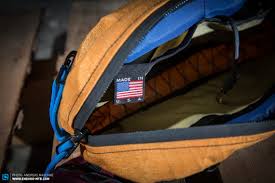 Beer, wine, and liquor all travel fine. The Best Mtb Hip Pack Of 2020 24 Fanny Packs On Review Enduro Mountainbike Magazine