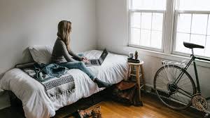 Eine solche mietbürgschaft ist immer selbstschuldnerisch und unterliegt häufig bedingungen von seiten der bank. Elternburgschaft Raus Aus Hotel Mama