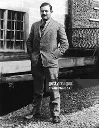 268 Ernest Hemingway In Paris Stock Photos, High-Res Pictures, and Images -  Getty Images