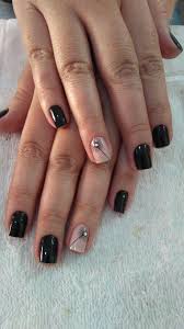 Saludos mis corazones hermosos les comparto este diseño sencillo con esmalte semo permanente efecto mate y foil espero sea de su agrado te invito a. Pin De Marli Marcia Hartmann En Unha Decorados Para Unas Cortas Manicura De Unas Unas Negras Decoradas