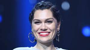 Goo.gl/ii2a3s】 episode 10 performance schedule： jessie j 《ain't no mountain high enough》 霍尊. Why Jessie J Was A Contestant On A Chinese Talent Show Celebrity Heat Radio