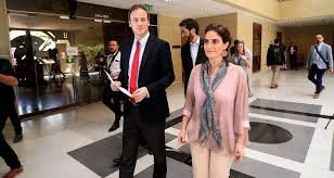 María josé zaldívar larraín (16 de septiembre de 1975) es una abogada y política chilena, que desde el 28 de octubre de 2019 ejerce como ministra del trabajo y previsión social en el segundo gobierno de sebastián piñera. Ministra Zaldivar Acusa Discriminacion En Indicacion Para Ingreso Minimo Garantizado De 550 Mil Nacional Biobiochile