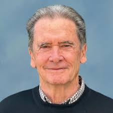 Amanda Luckman's Instagram, Twitter & Facebook