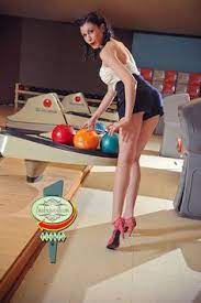 You can play in exhibition matches against the computer or up to three other humans, or you line up your shot with the mouse, hit the power meter at the right time, then choose whether to apply spin. Pinup And Boudoir Inspiration