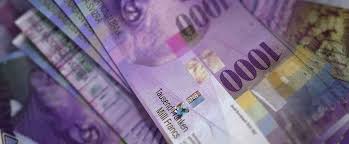 Jahr berner skala 3 wochen 1 monat 2 monate 2 monate 3 monate zürcher skala 3 wochen 8 skala 3 wochen 2 monate 2 monate 3 monate 3 monate die dauer der lohnfortzahlung wird dies gilt für arbeitgeber und arbeitnehmer gleichermassen. Lohnfortzahlung Bei Krankheit Und Unfall Esurance