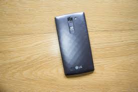 LG G4C review: A curved screen and ...