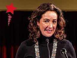 Eğitimini sosyal bilimler üzerine yaptı ve kriminoloji alanında uzmanlaştı. Femke Halsema Liet De Sint Schrikken Goede Man Was Zich Van Geen Kwaad Bewust Binnenland Ad Nl