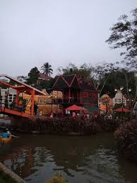 Sebelum devoyage bogor, kota hujan ini juga telah meluncurkan objek wisata baru lainnya seperti the ranch bogor, rumah air bogor, bogor nirwana residence, cimory bogor, litle venice kota bunga, dan the illusion bogor. Coffee Table Tempat Bersantai Di De Voyage Bogor Table House Styles Coffee