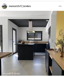 Cuisine Noire Et Sol Gris Beige Clair Maison Toit Plat Cuisine Noire Sol Gris