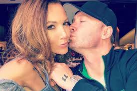 He is very popular for his batting. Michael Clarke Splits With Wife Kyly After Seven Years Of Marriage To Pay 40 Million In Alimony Mykhel