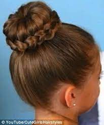 Mother S Videos Show How She Styles Her Daughters Hair Little Girl Hairstyles Girl Hairstyles Hair Styles