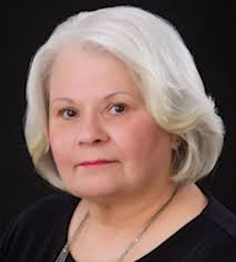 Amazon.com: The Truth About Mallory Bain: 9781682010365: Hexom, Clare: Books